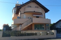 Trilocale in vendita a Villa Inferno
