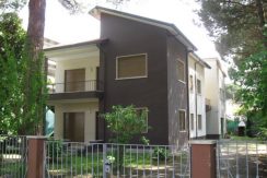 Villa bifamiliare in vendita a Milano Marittima