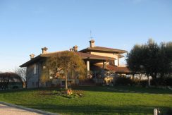 Villa con parco in vendita zona Cesena