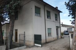 Casa con capannone in vendita a Tagliata