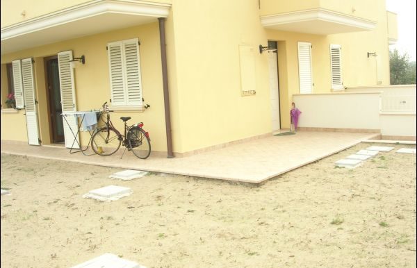 Appartamento indipendente con giardino in vendita a Cervia