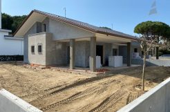 VILLA BIFAMILIARE IN VENDITA A PINARELLA