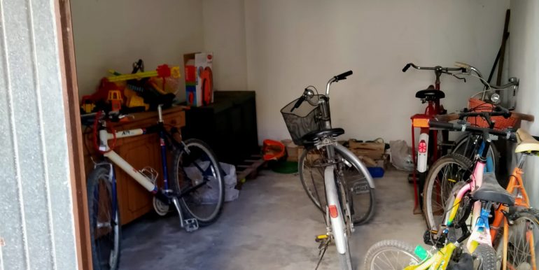 12_garage