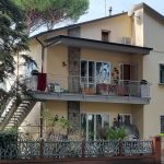 Villa con tre appartamenti a Milano Marittima