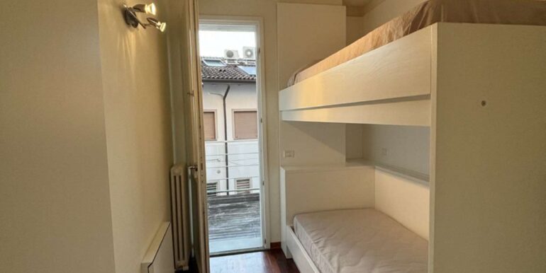 1002095929-2IMG_2834_page-0004