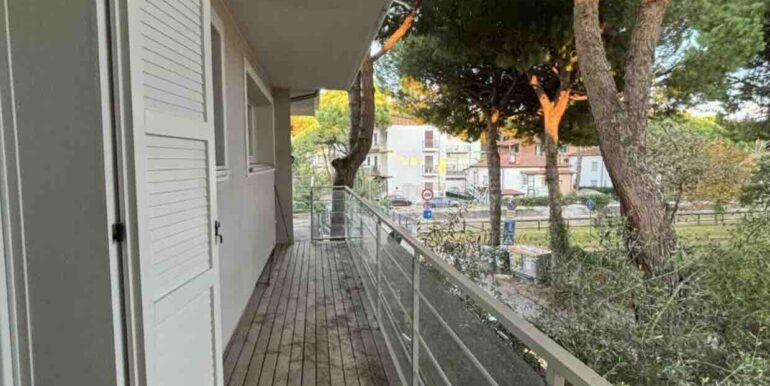 1002095935-1IMG_2834_page-0003