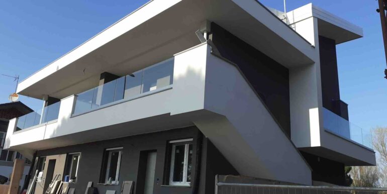 Trilocale con giardino a Cervia