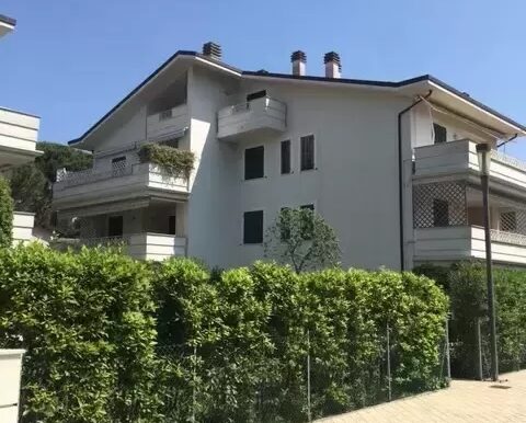 Esterno