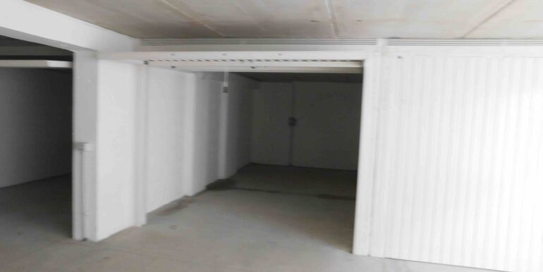 32 garage