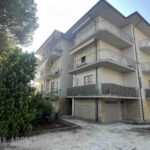 Trilocale ristrutturato a Pinarella