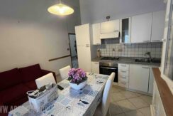 Bilocale in piccola palazzina